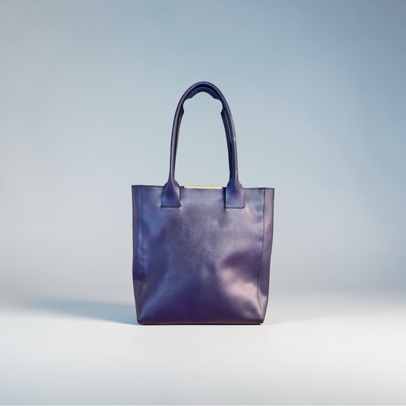BCBGMaxAzria Handbags - BCBGMAXAZRIA Cleo Tote Bag Purple Leather Structured Shoulder Bag